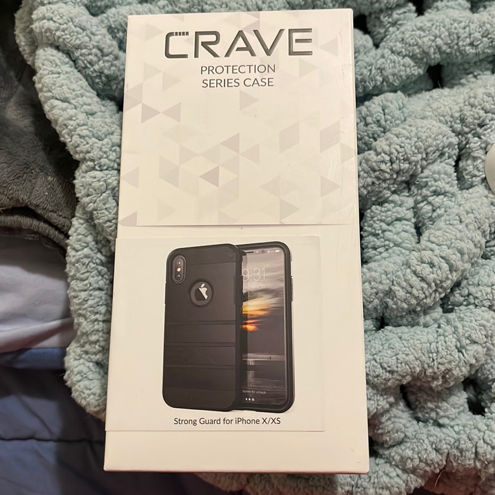 Crave phone case colour is black for iPhone X/XS